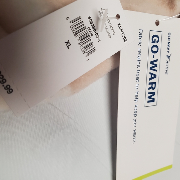 Old Navy Pink and White Cozy Zip-Up Jacket - Picture 8 of 8